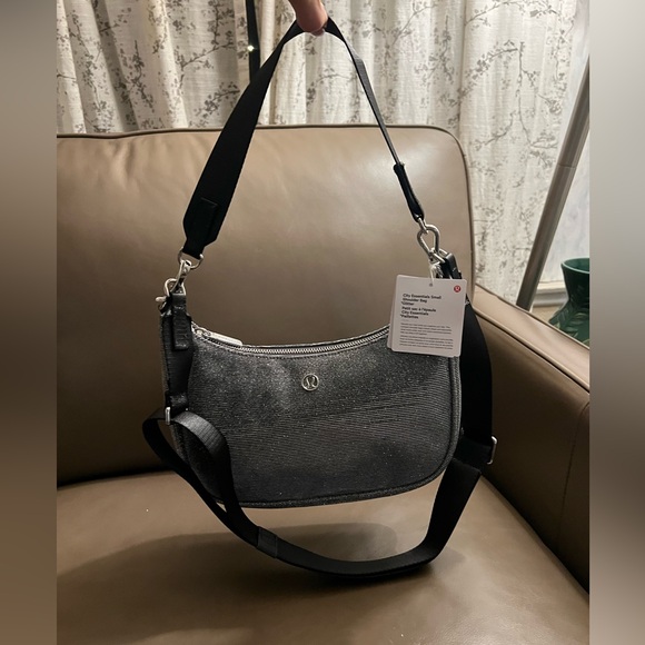 LULULEMON *LIMITED EDITION* City Essentials Small Shoulder Bag 3L
Glitter🩶✨ - Picture 5 of 17